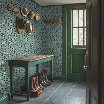 Hedgerow thistle Green install mud room